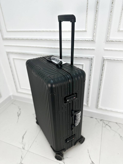 Чемодан Rimowa M