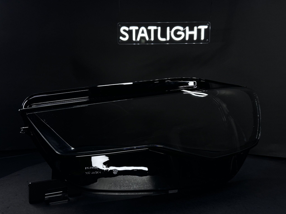 Левое стекло фары AUDI A6 C7 2014-2018 рест