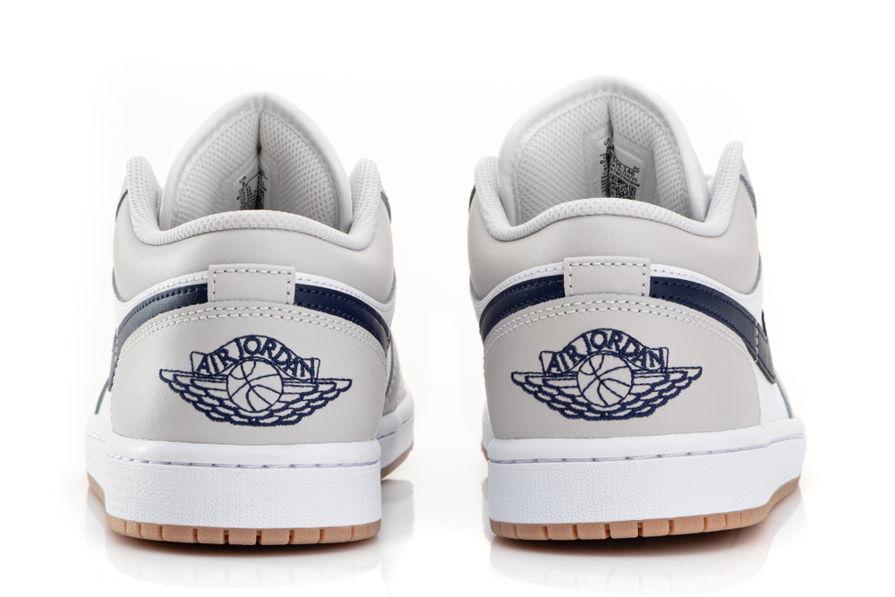 Air Jordan 1 Low "Midnight Navy Neutral Grey"