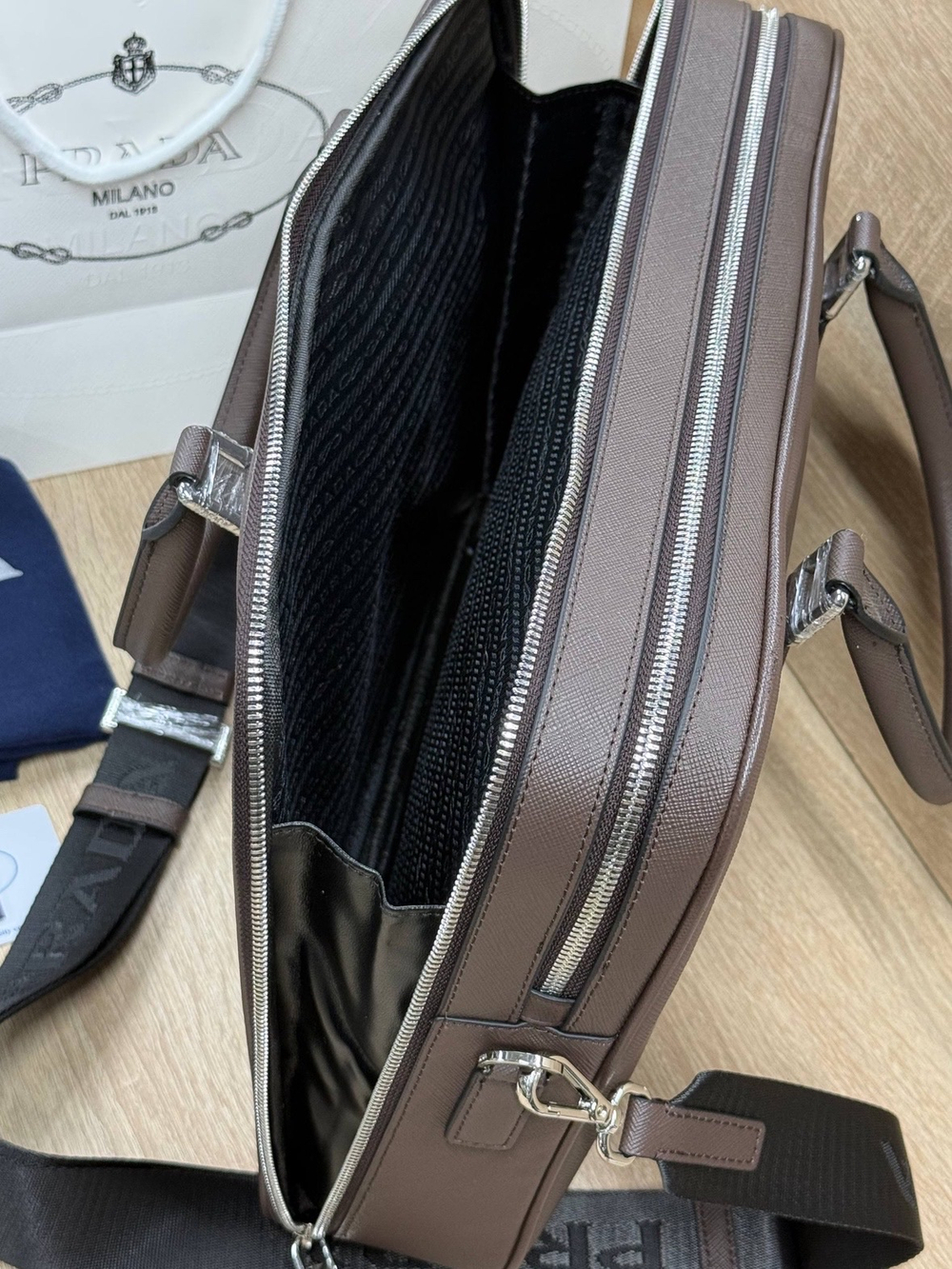 Портфель Prada