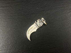 Подвеска. Медвежий коготь