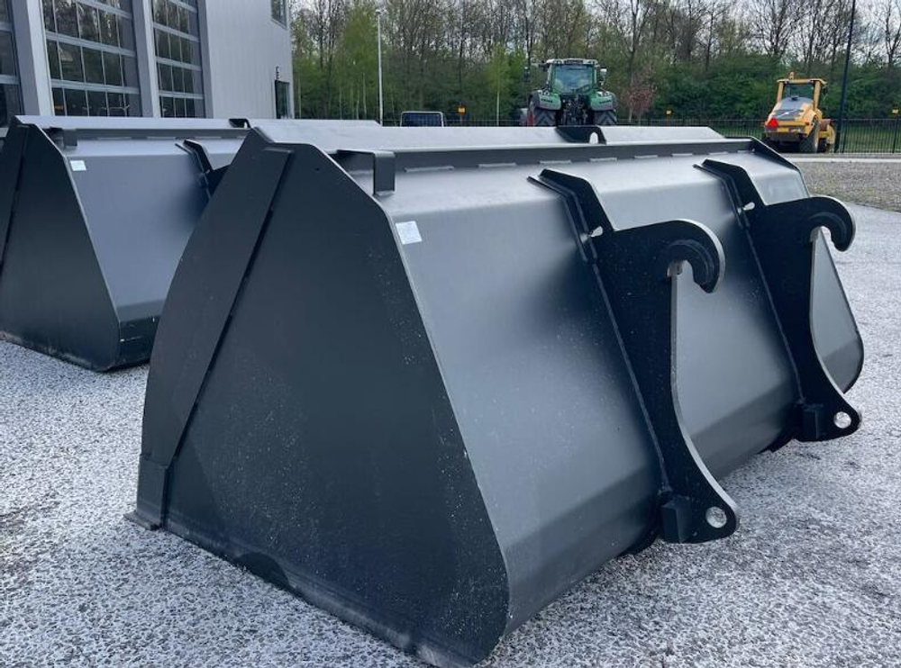 Ковш увеличенный на Телескопический погрузчик JCB