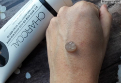Jigott  Premium Facial CHARCOAL Peeling Gel гель-пилинг для лица с древесным углем
