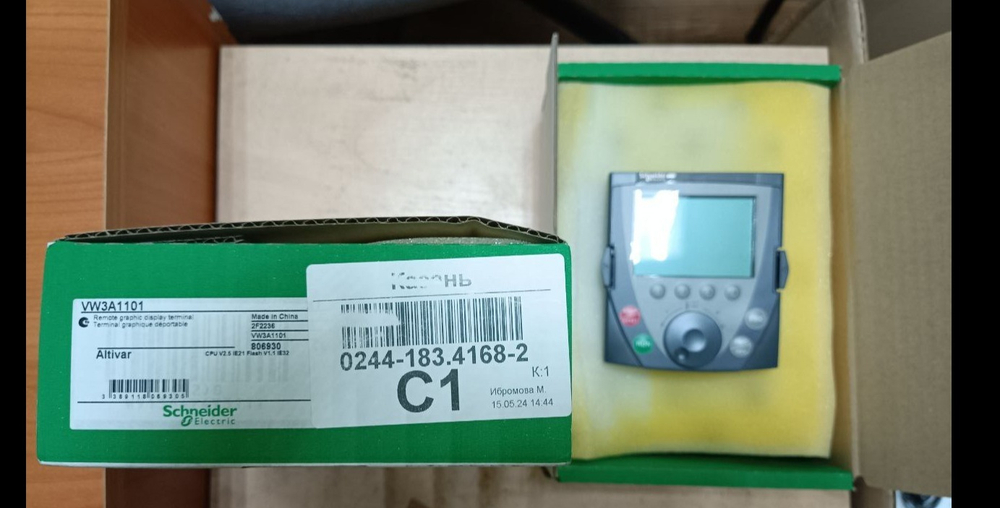 Schneider Electric VW3A1101 Графический терминал для ATV71 Altivar Lift