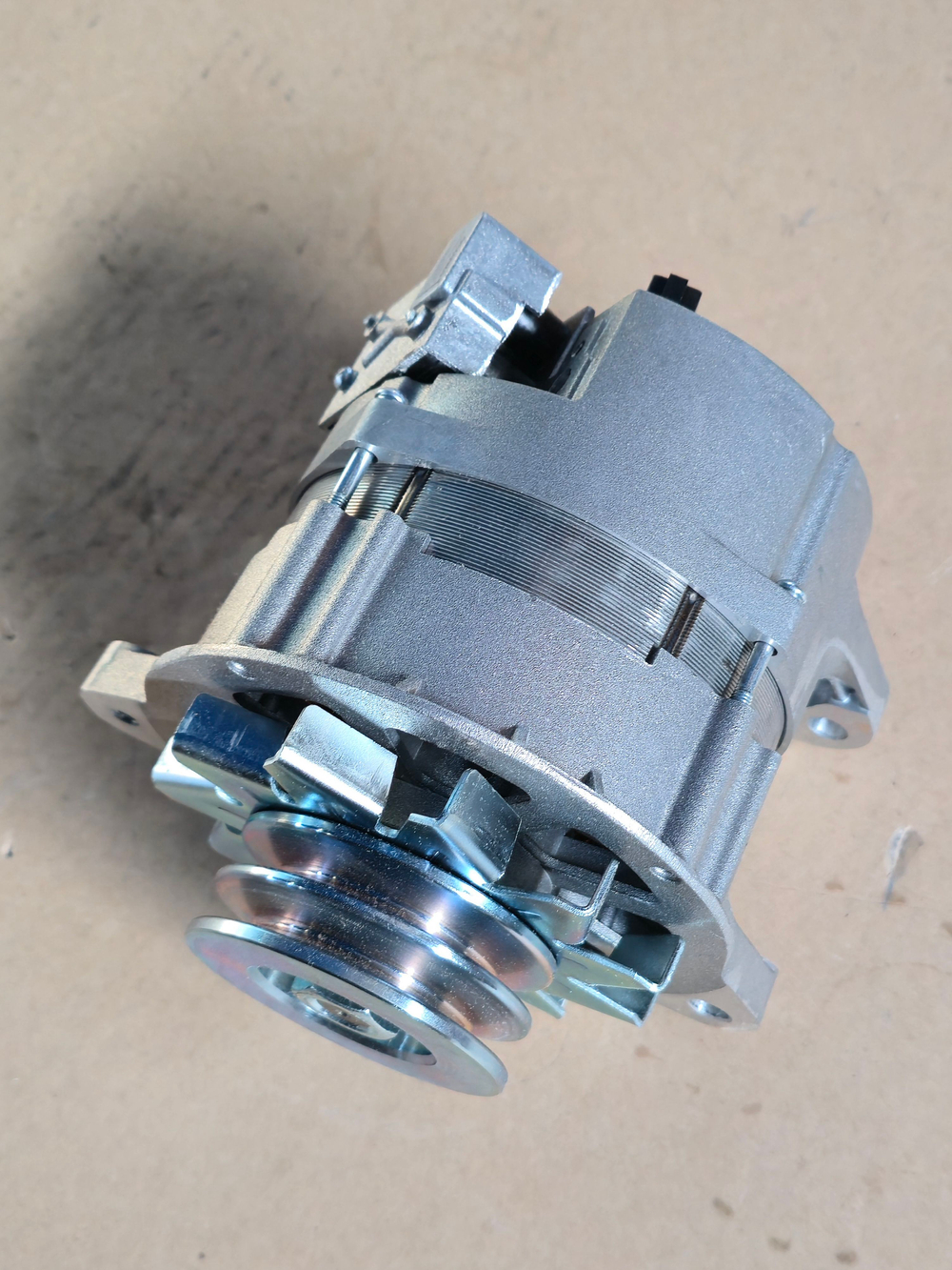 Генератор Камаз, Маз дв.ЯМЗ-236, 238, Камаз-740 28В 60А ELTRA