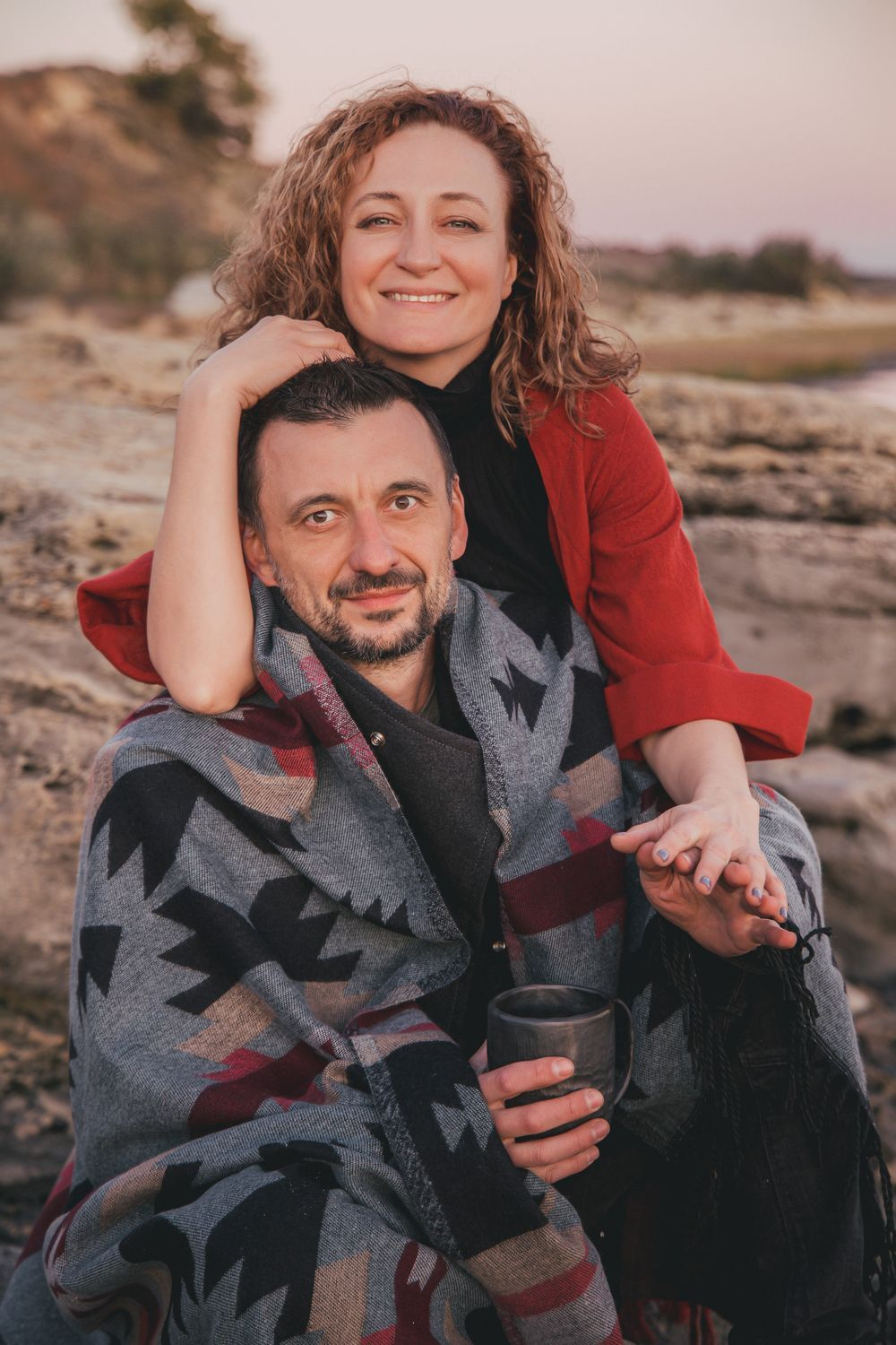 Палантин теплый с орнаментом Навахо