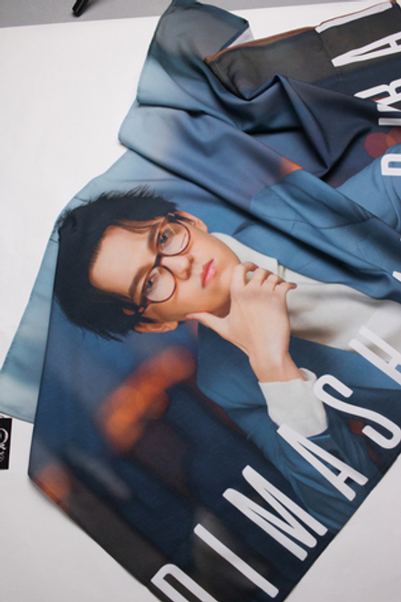 "Dubai" fan’s flag
