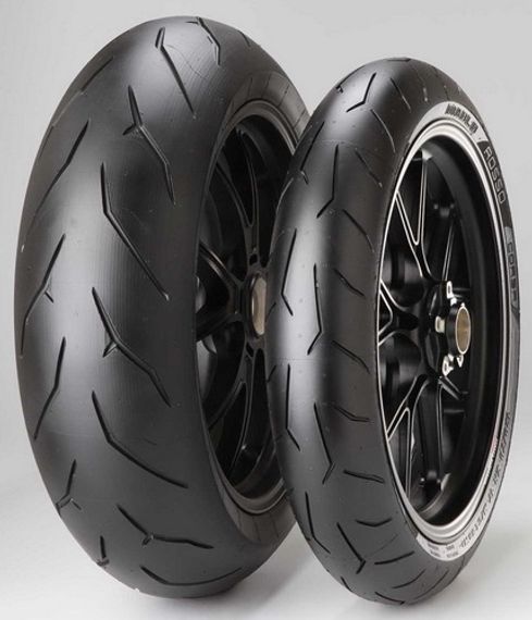 Pirelli Diablo Rosso IV 160/60 R17 Rear