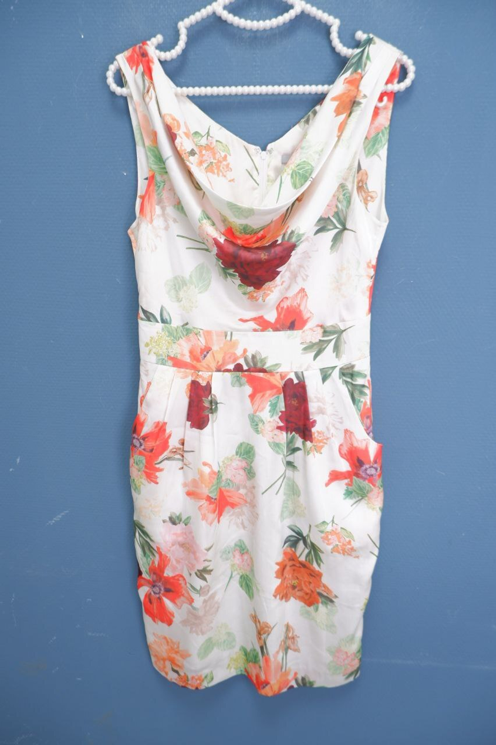 Платье H&M красивое 36 размер