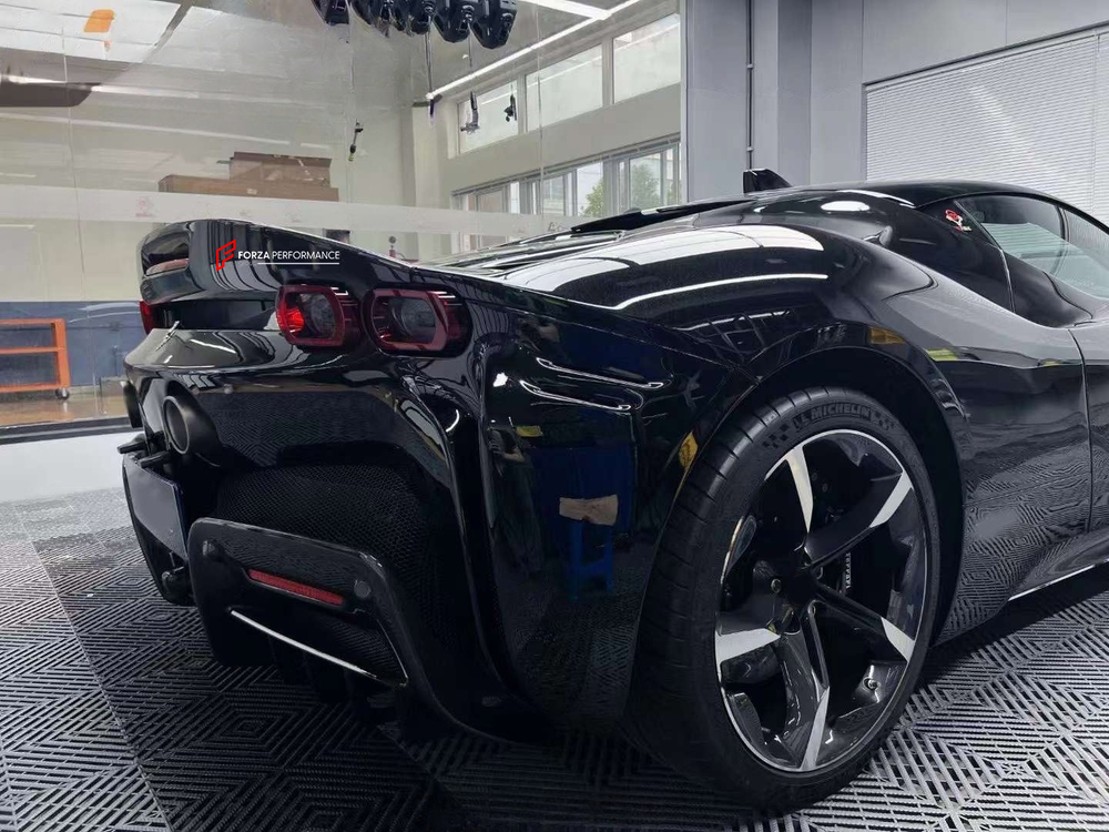 Карбоновый спойлер на крышку двигателя для FERRARI SF90 Феррари