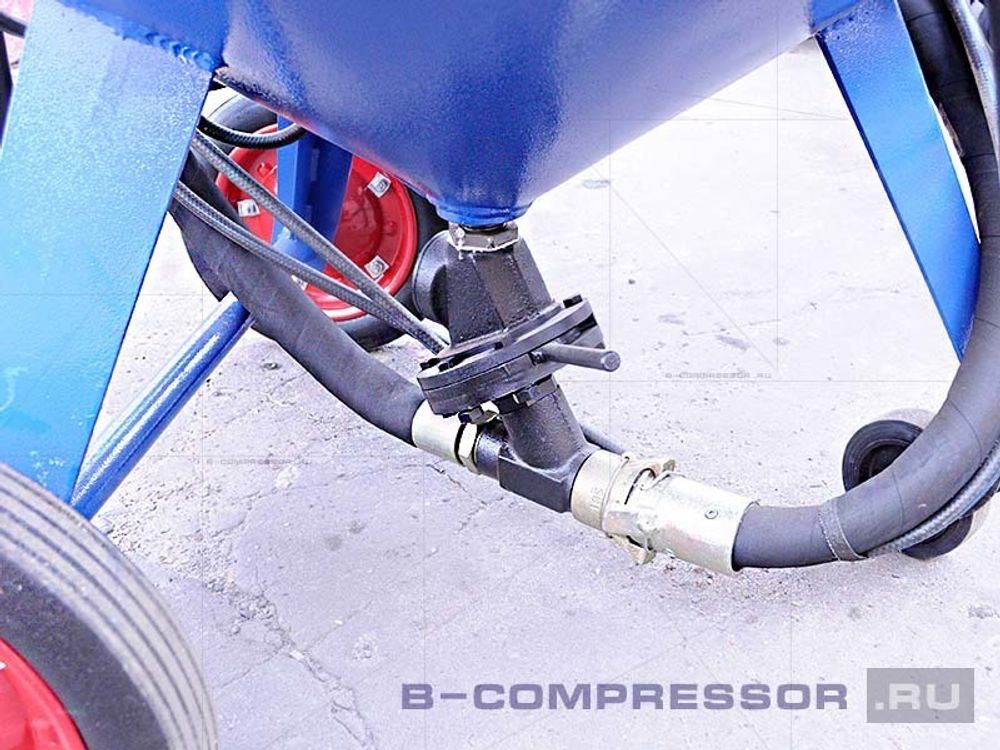 Пескоструйный аппарат АСО-200-02 с рукавом 40м фото шиберного затвора