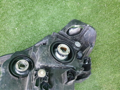 Битая Фара правая Suzuki Vitara 2 (2014-2019) галоген