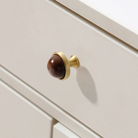 Мебельная кнопка