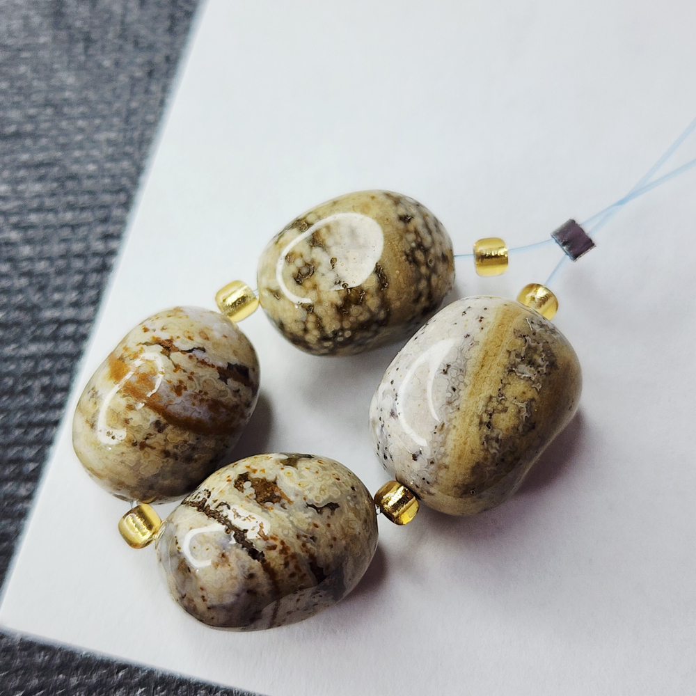 Океаническая яшма, риолит, крупная галтовка, ~12-15 мм, подобранный набор, цена за набор на фото