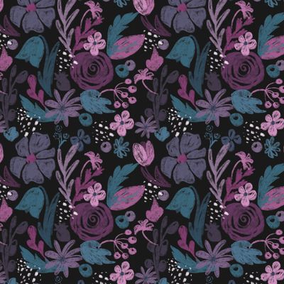 Цветочный принт на черном