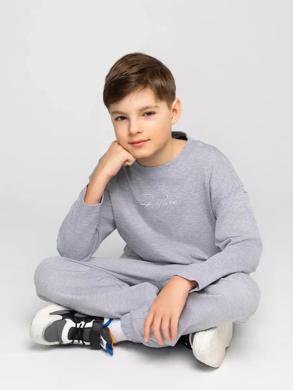 Спортивный костюм для мальчика в школу