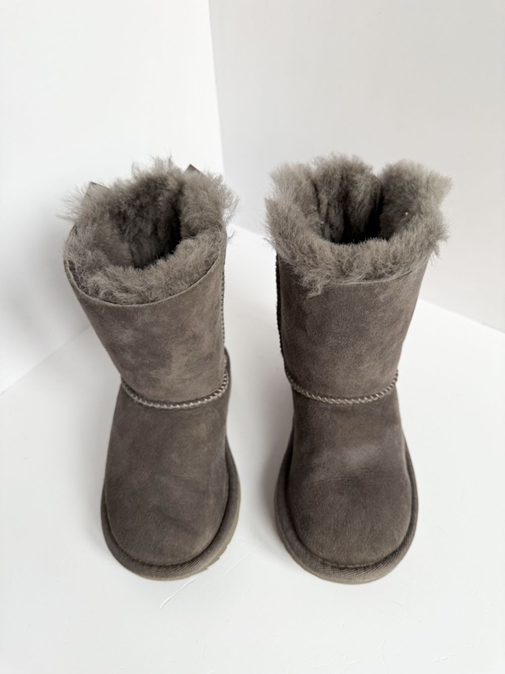 Замшевые угги Ugg, 24