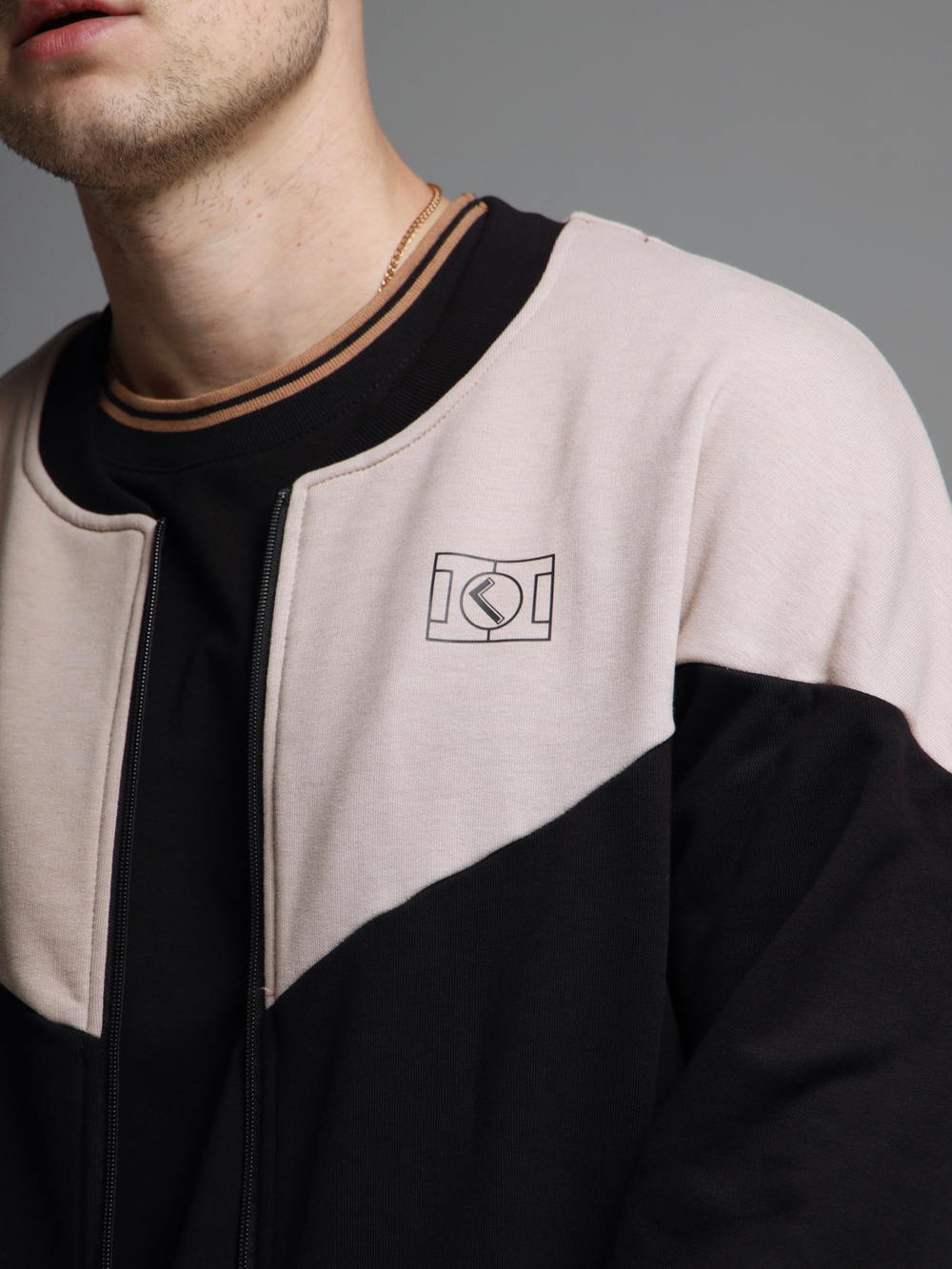 Толстовка бомбер олимпийка Город Горькй черный бежевый бежевая черная