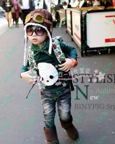 Шапка-ушанка в виде шлема с очками летчика