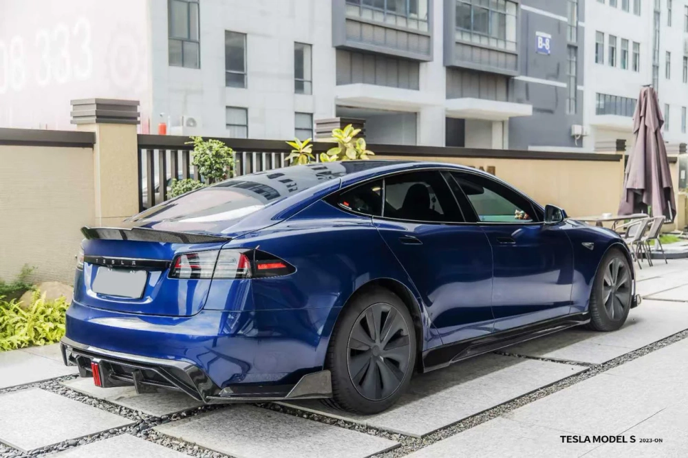 Карбоновый обвес для Tesla Model S 2021+ Тесла С диффузор спойлер губа переднего бампера боковые юбки