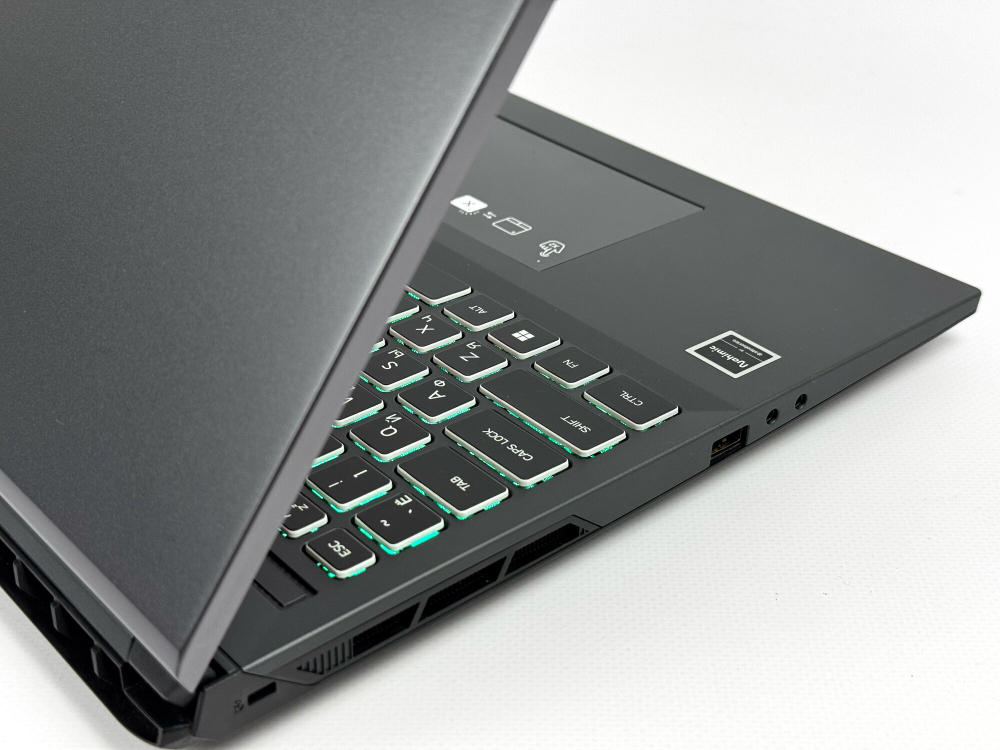 Игровой ноутбук Mechrevo Ryzen 9 7940H / RTX 4070 8GB / 16GB / 1TB / 2.5K / 240Hz / Win 11 / RU-EN клавиатура