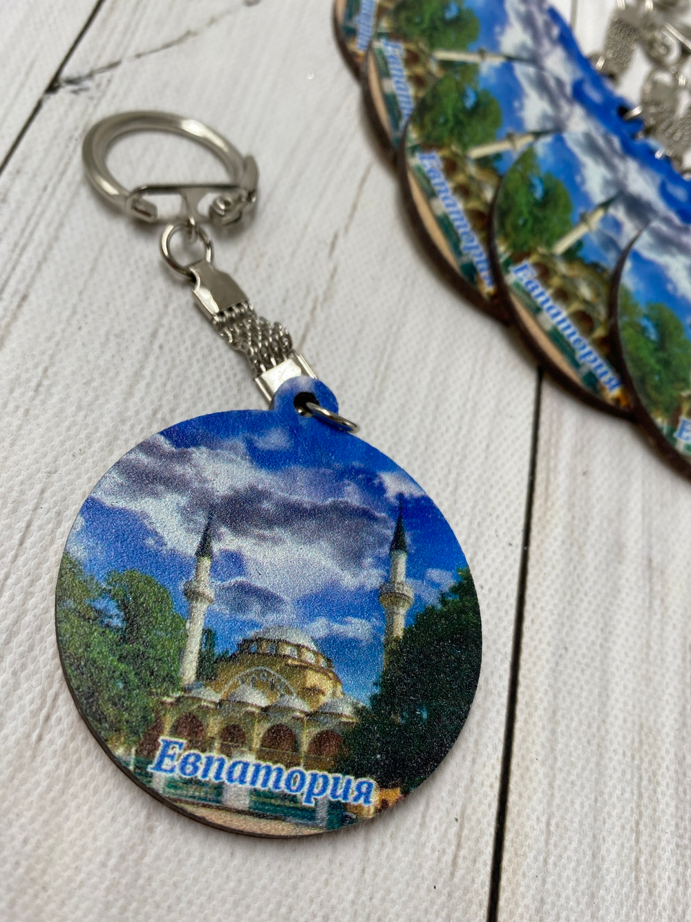 брелок сувенирный