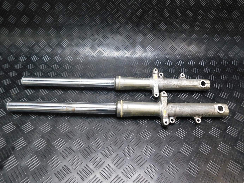 Перья вилки Yamaha Road Star XV1600