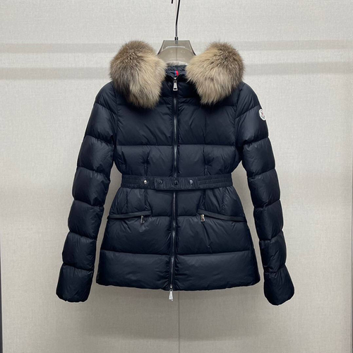 Пуховик Moncler