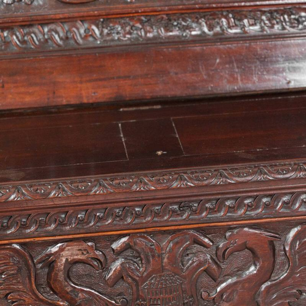 Дубовая скамья