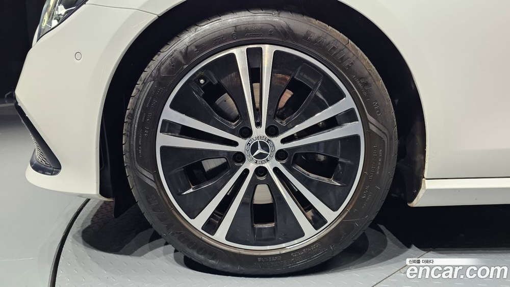Mercedes-Benz E-Class W213 E250 Avangarde (03.2021)