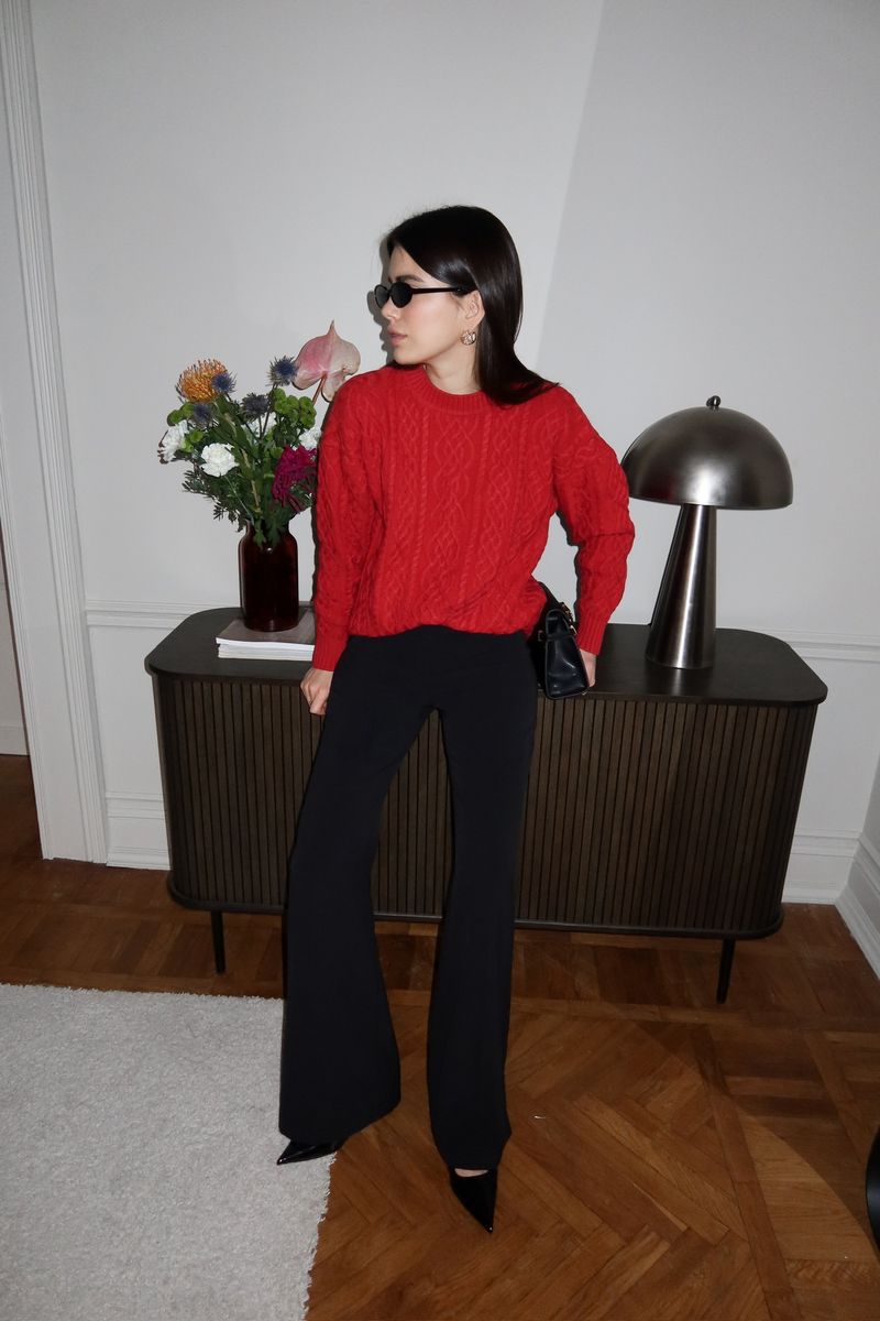 Свитер из полушерсти с орнаментом алый