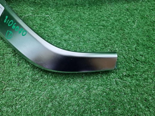 Молдинг заднего бампера правый Hongqi HS3 (23-нв)