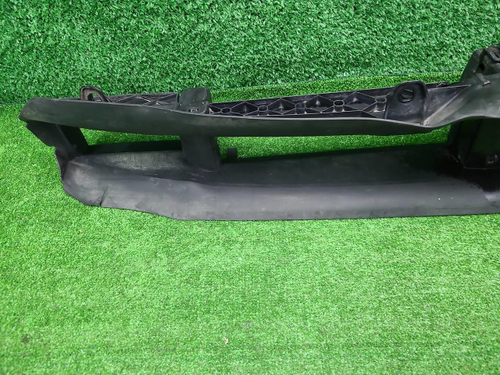 Воздуховод радиатора нижний BMW X6 G06 (2019-2023)