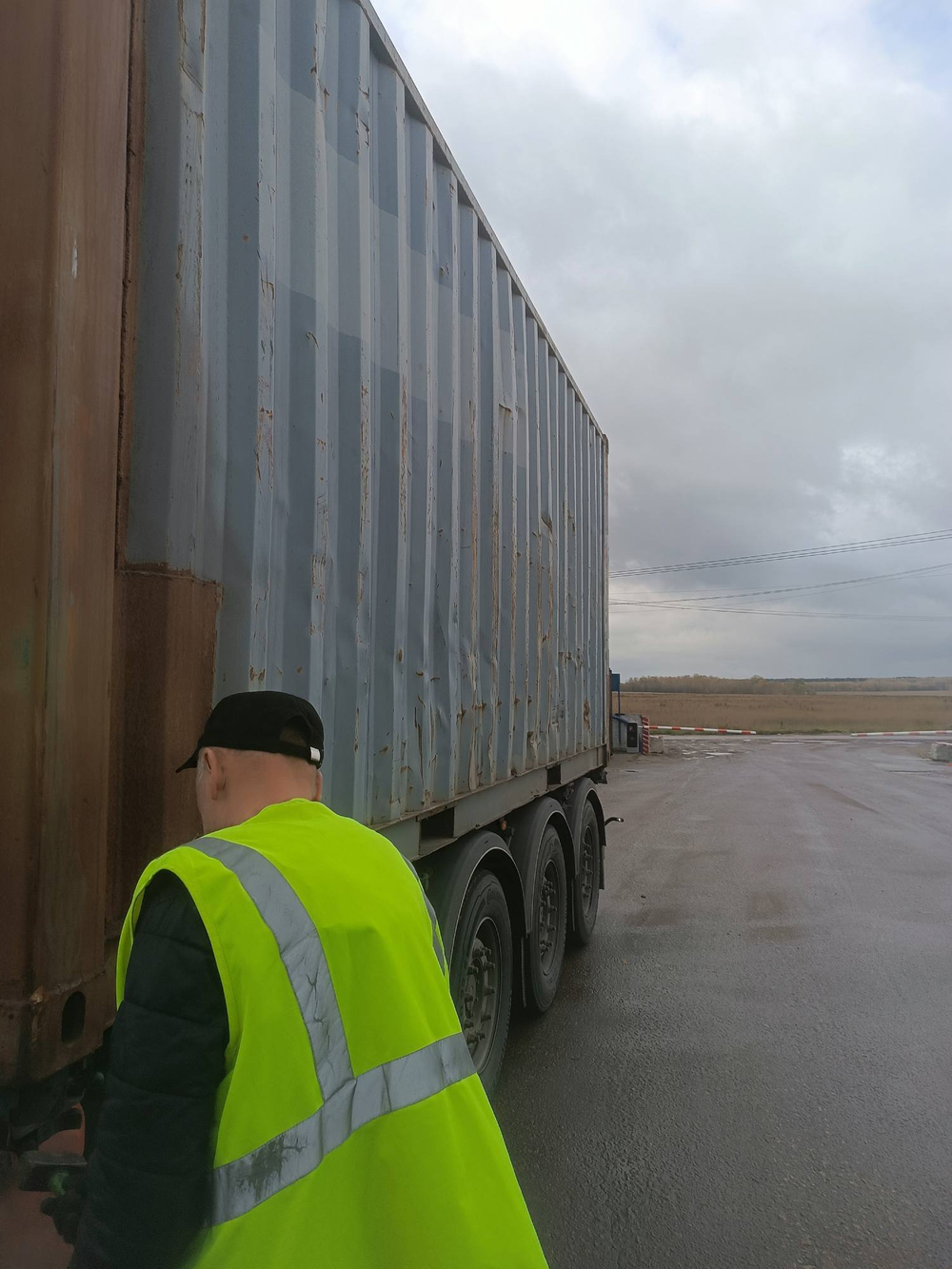 Контейнер 20 футов № TGHU3157217