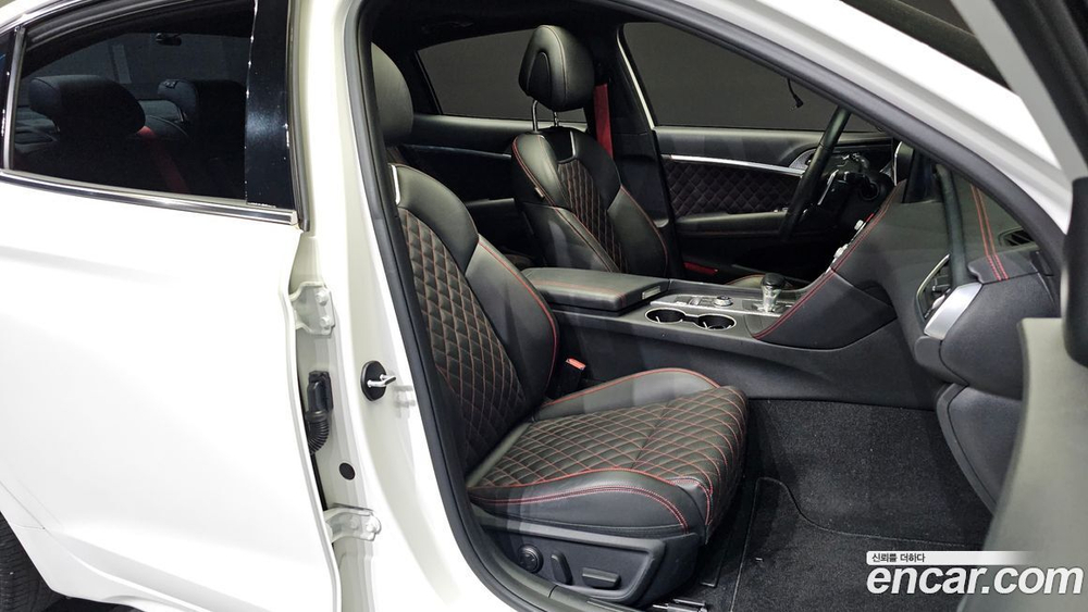 Genesis The New G70 Бензин 3.3T 4WD (05.2021)