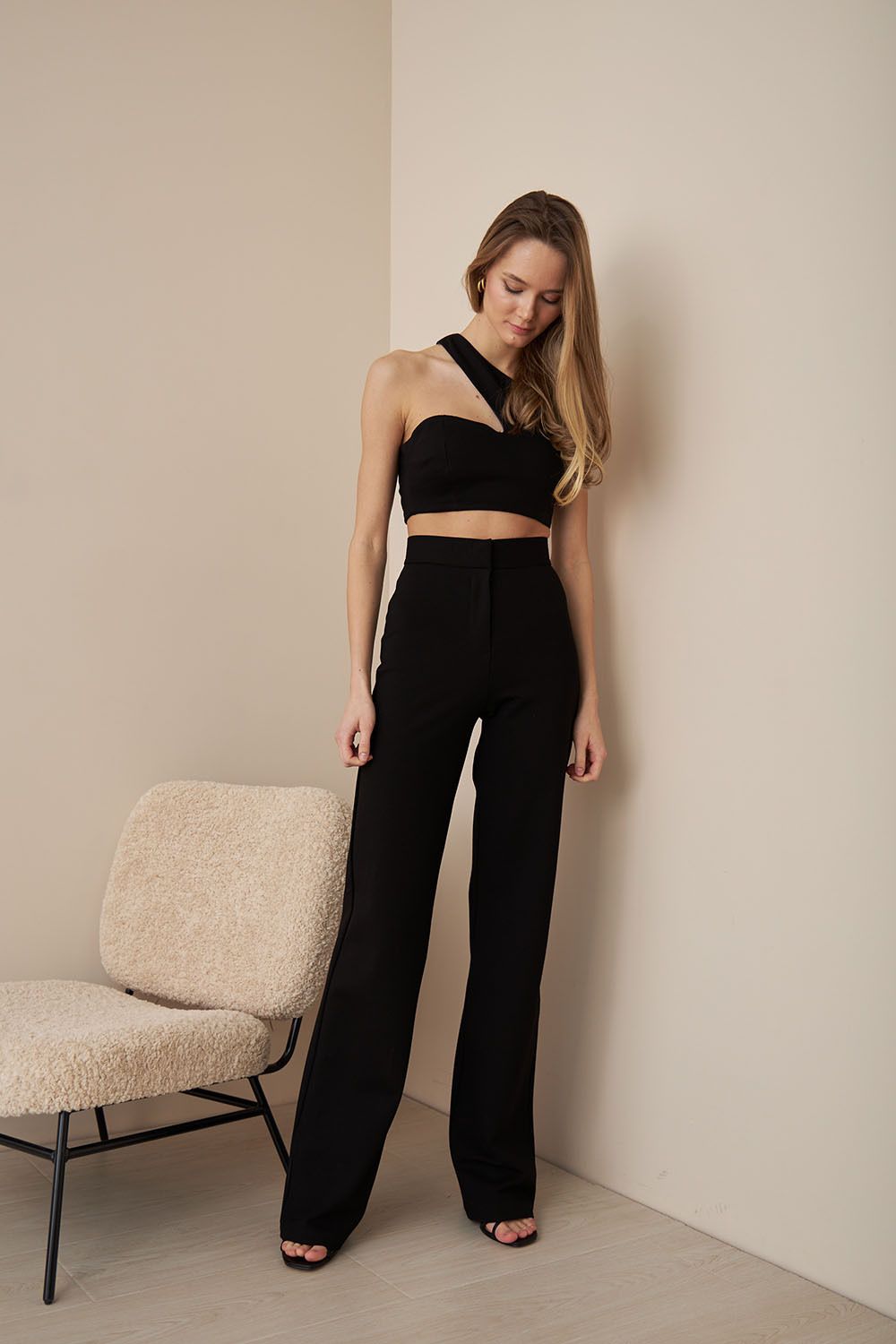 Брюки прямые из джерси черного цвета