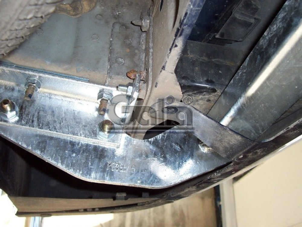 Фаркоп оцинкованный Galia P036A для Peugeot 307 универсал 2002-2008(паспорт и сертификат в комплекте)(без электрики)