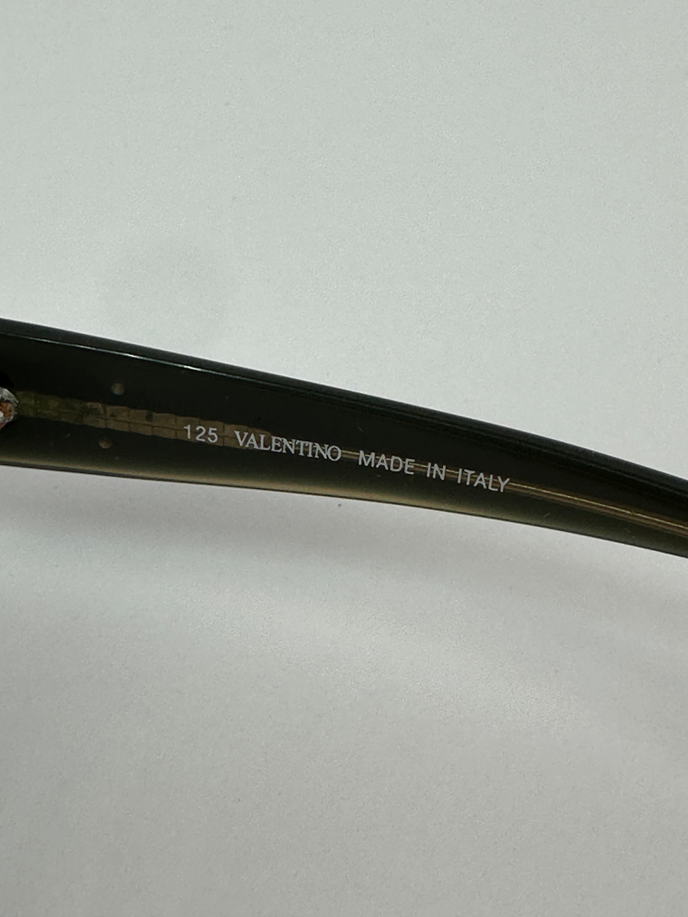 Очки Valentino