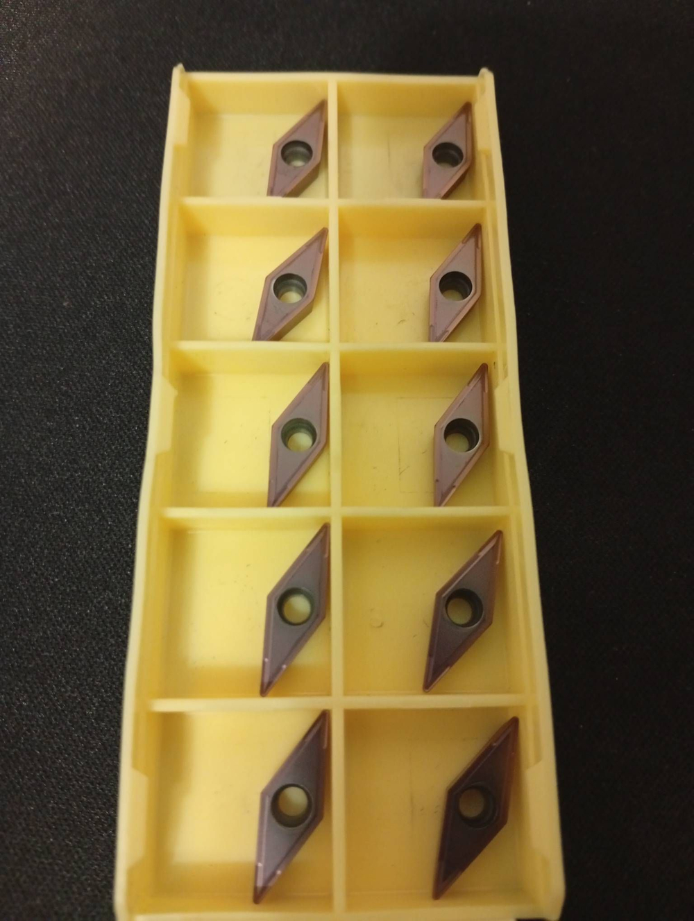 Пластина токарная VCMT110304