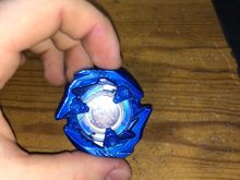 Волчок Shark Edge 5-60GF BX00 от Takara Tomy