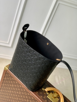 Louis Vuitton All In GM