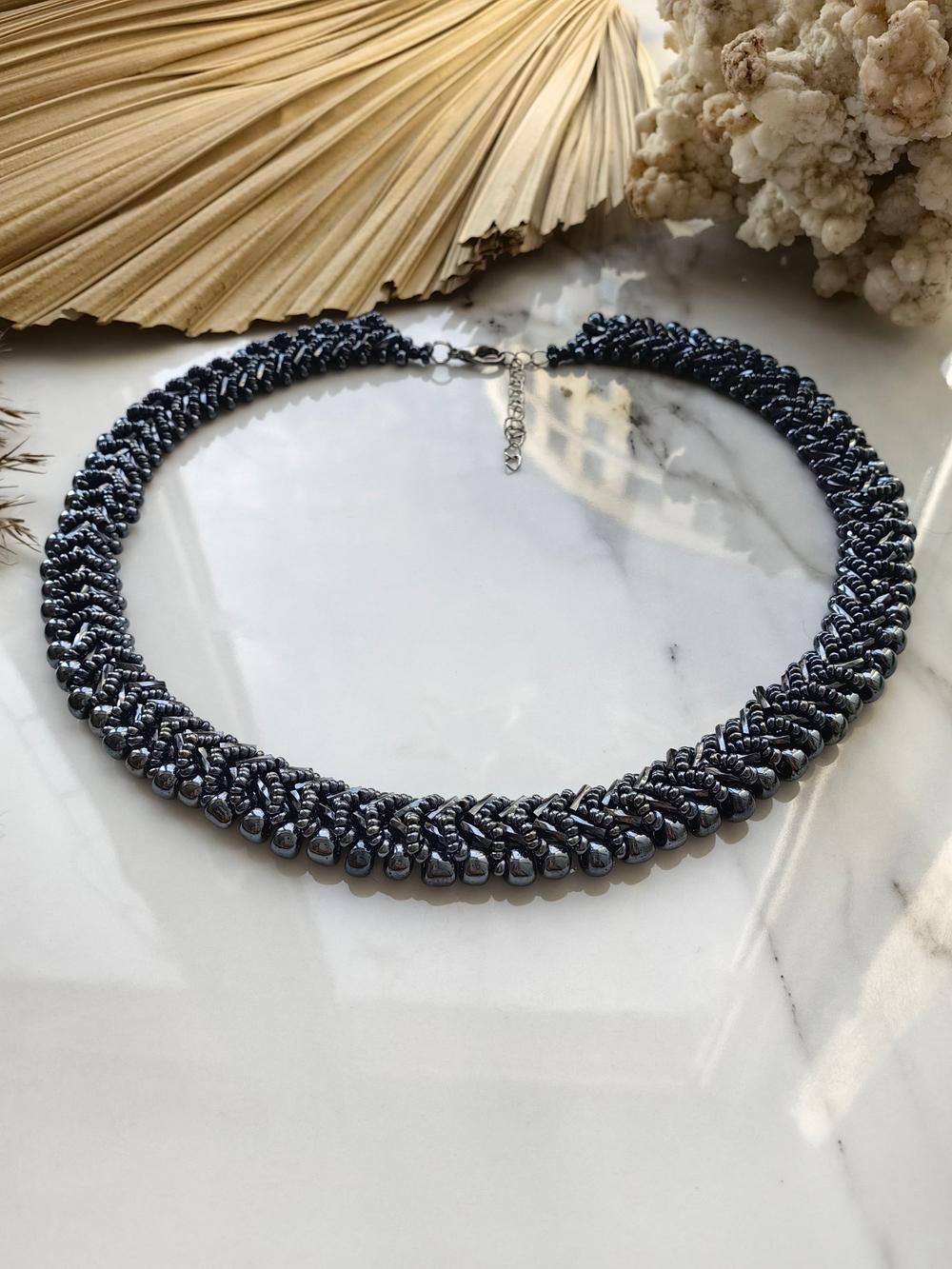 Колье из бисера "Змейка" ручной работы, цвет - Бронза тёмная