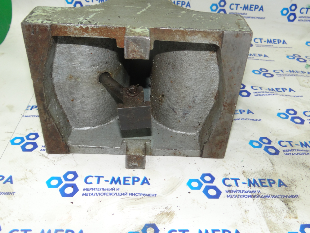 Задняя бабка от биениемера ПБ-1600