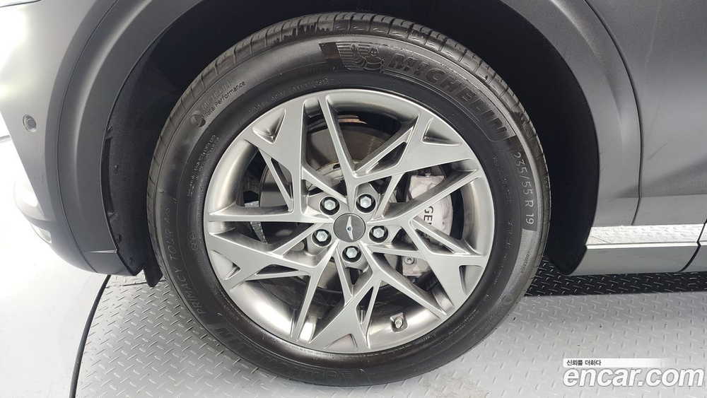 Genesis GV70 2.5T Бензин 2WD (08.2023)