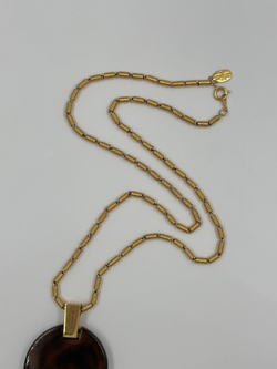 Кулон с коричневым пластиком Givenchy