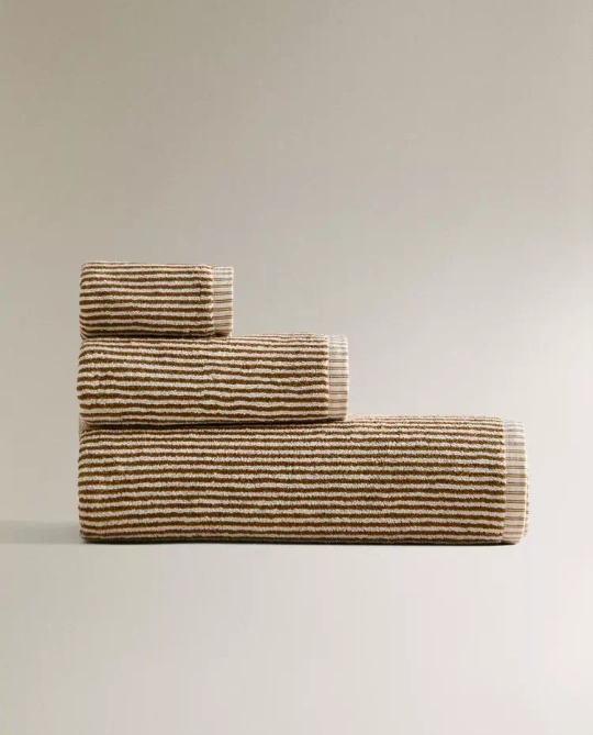 ZARA HOME БАННОЕ ПОЛОТЕНЦЕ В ПОЛОСКУ, ОЛИВКОВЫЙ
