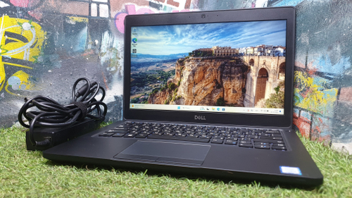 Ноутбук Dell i5-8/4Gb