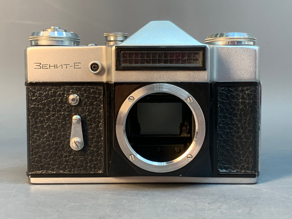 Зенит-Е + Helios 44 (№6000222), царапины