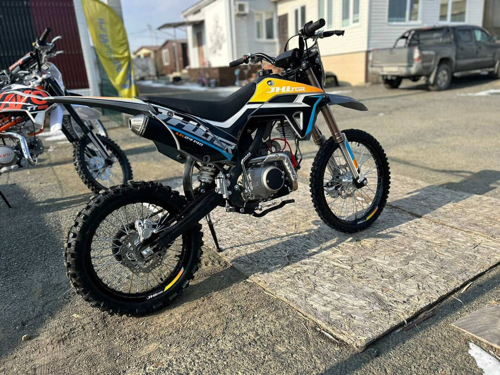 Мотоцикл JHL LK24 YX140EM 19/16 PITBIKE