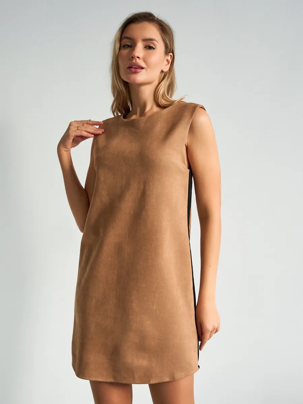 Платье сарафан офисное замшевое А силуэт с лампасами